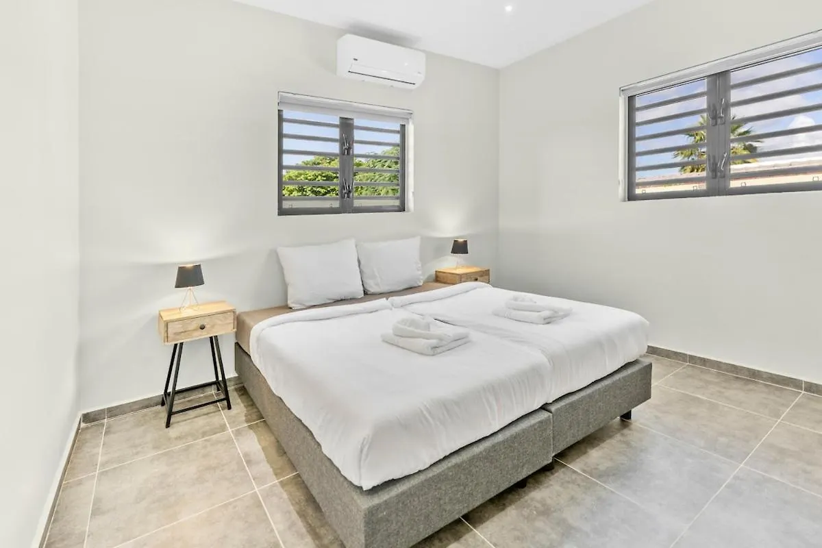 Villa Chuchubi Minutes From Mambo Beach Willemstad 0*,  Curacao