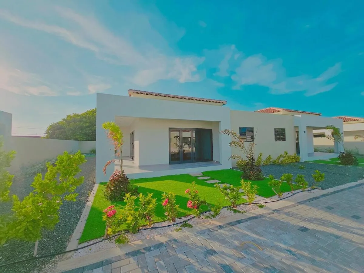 Villa Chuchubi Minutes From Mambo Beach Willemstad Curacao