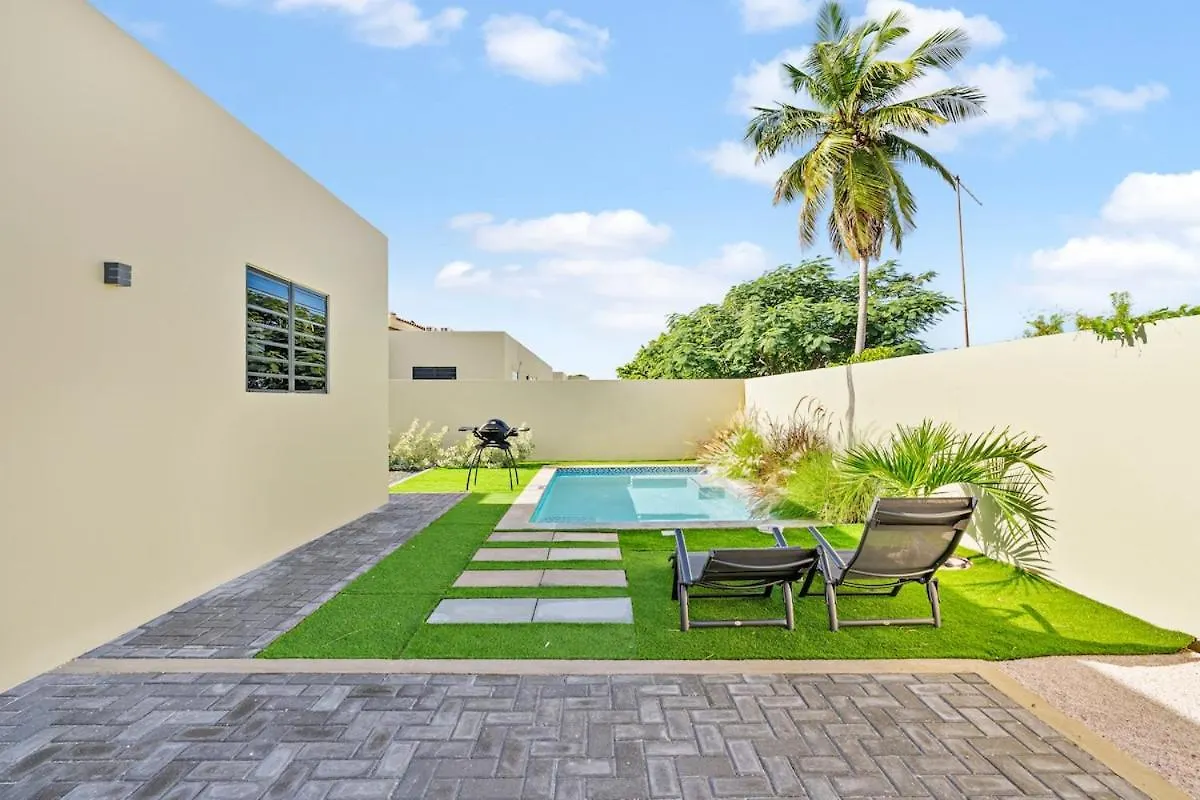 Villa Chuchubi Minutes From Mambo Beach Willemstad