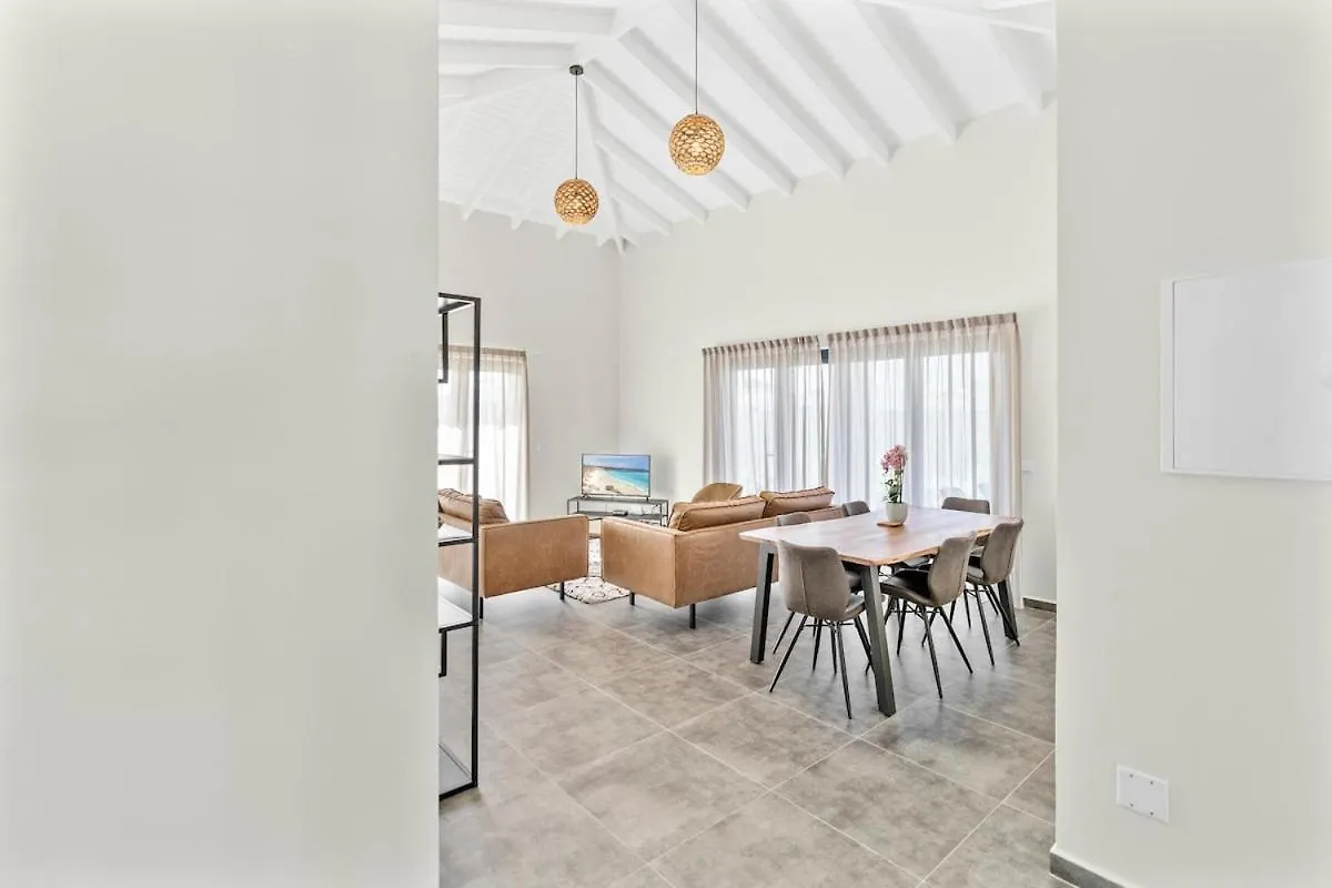 Villa Chuchubi Minutes From Mambo Beach Willemstad Curacao